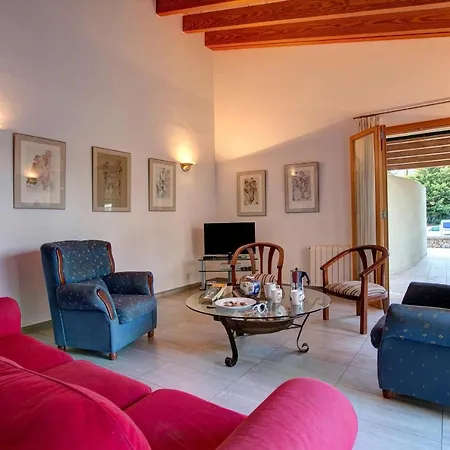 Llobiner Villa